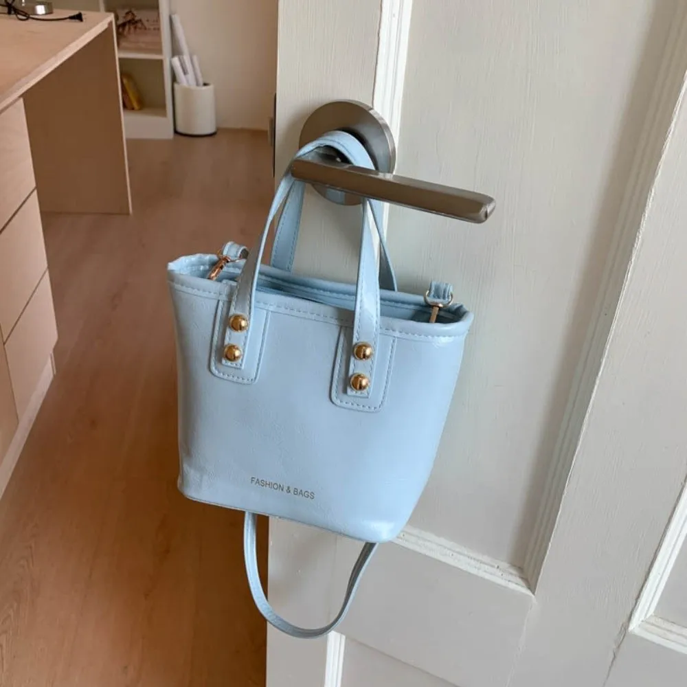 Korean Solid Color Square Bags Small Lightweight Bucket Bag Luxury Women Crossbody Bag Handbags
Korean Solid Color Square Bags Small Lightweight Bucket Bag Luxury Women Crossbody Bag Handbags