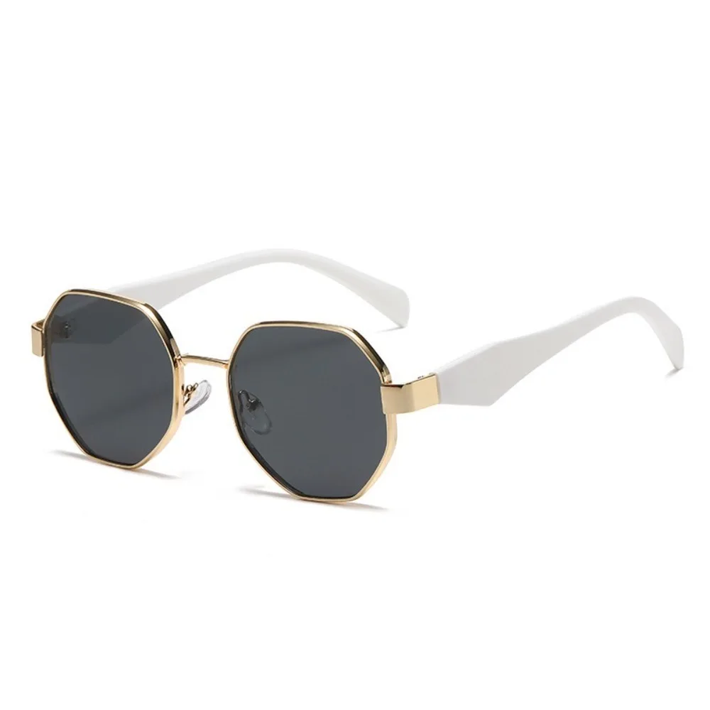Retro UV400 Polygonal Sunglasses Gradient Color Classic Women Sunglasses PC Shades Eyewear Anti-UV Glasses Outdoor
Retro UV400 Polygonal Sunglasses Gradient Color Classic Women Sunglasses PC Shades Eyewear Anti-UV Glasses Outdoor