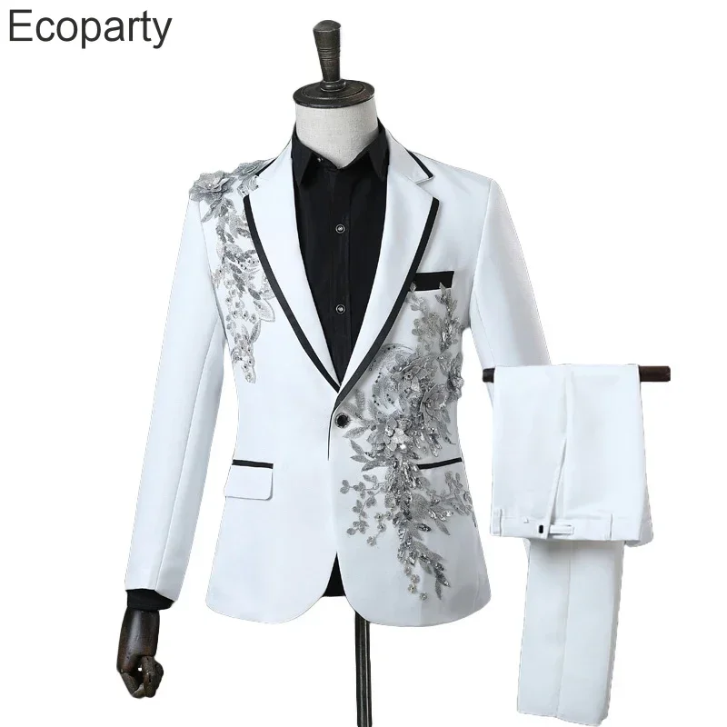 New Punk Floral Embroidery Sequins Blazer Suit 2pcs Single Buckle White Jacket Pants Set Wedding Party Bridegroom Singer Costume
New Punk Floral Embroidery Sequins Blazer Suit 2pcs Single Buckle White Jacket Pants Set Wedding Party Bridegroom Singer Costume