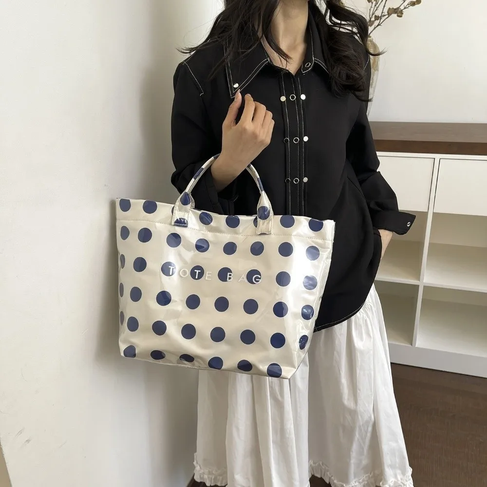 Waterproof Polka Dot Tote Bag Soft Large-Capacity Multifunctional PVC Handbag Round Polyester Casual Shopping Bag Short Trips
Waterproof Polka Dot Tote Bag Soft Large-Capacity Multifunctional PVC Handbag Round Polyester Casual Shopping Bag Short Trips