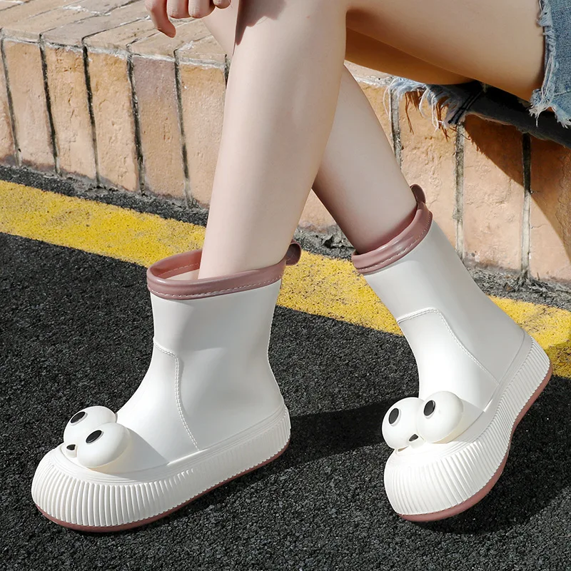 Korean Style Cute Cartoon Rain Boots Women's New Outdoor Wear Adult Warm Student PVC Material Spring Autumn Seasonal EVA Sole
Korean Style Cute Cartoon Rain Boots Women's New Outdoor Wear Adult Warm Student PVC Material Spring Autumn Seasonal EVA Sole