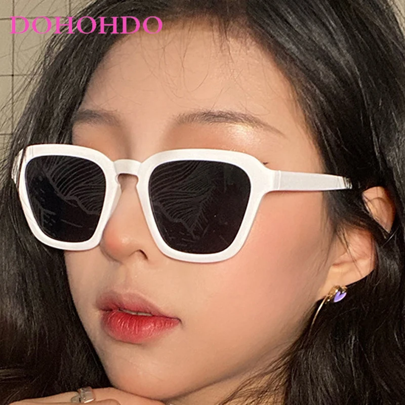Luxury Designer Square Sunglasses Men Trendy Classic Women Shades Driving Travel Female Sunglasses Lunette Soleil Femme UV400 
Luxury Designer Square Sunglasses Men Trendy Classic Women Shades Driving Travel Female Sunglasses Lunette Soleil Femme UV400