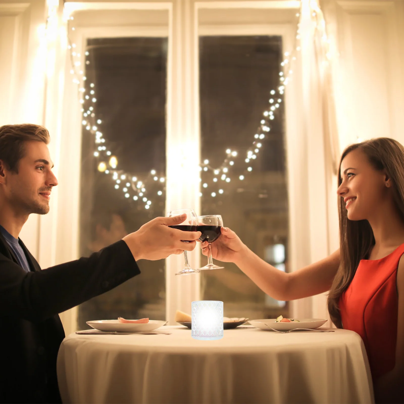 Elegant Embossed Glass Candleholder Banquet Decorative Candlestick Romantic Candlelight Dinner Table Container Stylish
Elegant Embossed Glass Candleholder Banquet Decorative Candlestick Romantic Candlelight Dinner Table Container Stylish