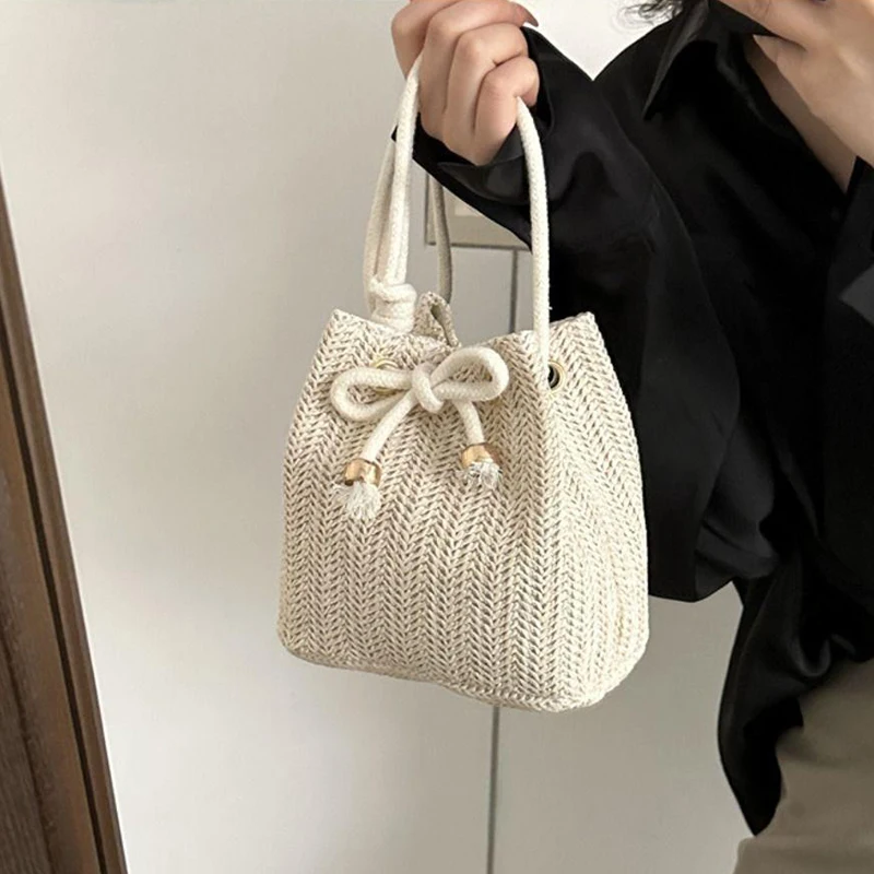 New Woven Bucket Bag Shoulder Bag Fashionable And Minimalist Crossbody Bag
New Woven Bucket Bag Shoulder Bag Fashionable And Minimalist Crossbody Bag