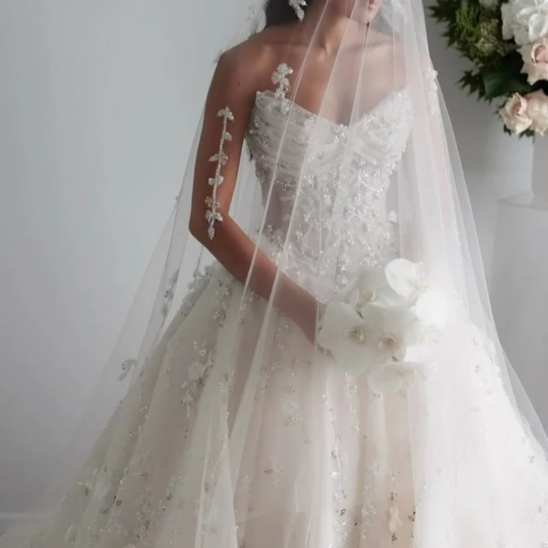 customized ivory white Ball Gown Wedding Dresses For Women Shiny Beading Appliques Tull Wedding Gown Bow Vestidos De Novia
customized ivory white Ball Gown Wedding Dresses For Women Shiny Beading Appliques Tull Wedding Gown Bow Vestidos De Novia