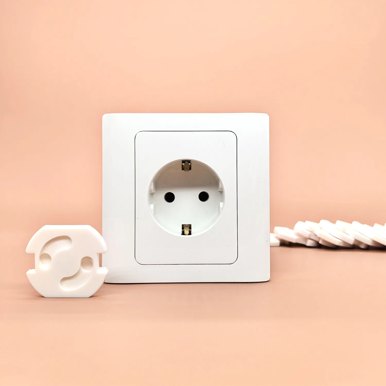10pcs European Style Spring Safety Socket Covers Childproof Electrical Outlet Protector
10pcs European Style Spring Safety Socket Covers Childproof Electrical Outlet Protector