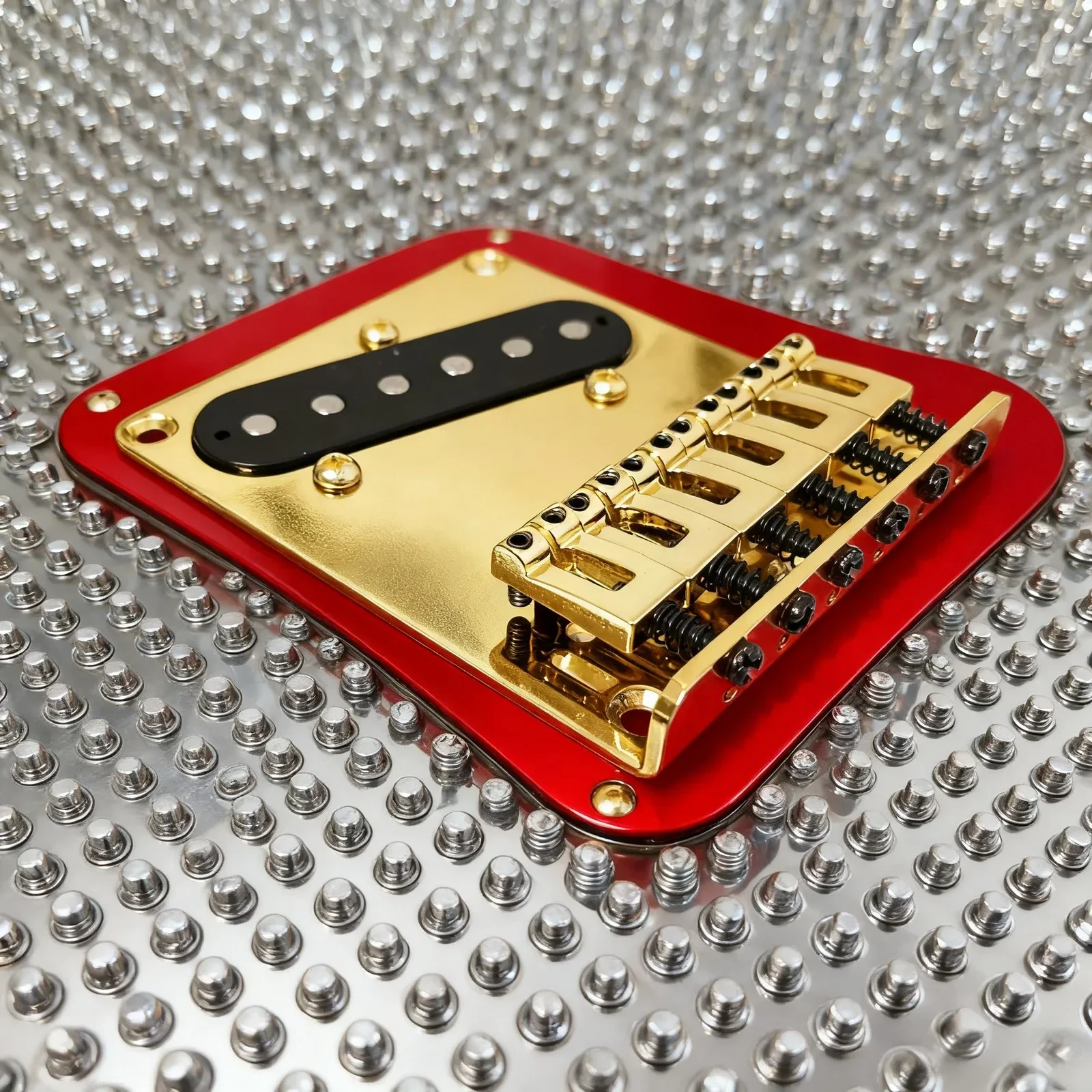 Guitar Bridge with Single Coil Pickups 1 Set Gold for TL Style Electric Guitar Accessories
Guitar Bridge with Single Coil Pickups 1 Set Gold for TL Style Electric Guitar Accessories
