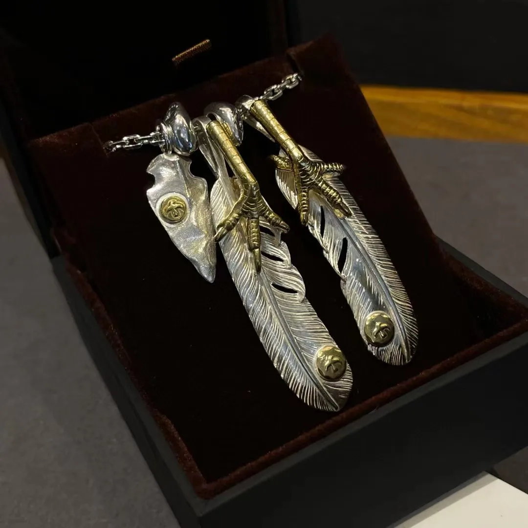 25SS Trendy Goro Takahashi goros Thai Silver Plated Score Gold Gold Claw Feather Pendant with Taikokoro Chain
25SS Trendy Goro Takahashi goros Thai Silver Plated Score Gold Gold Claw Feather Pendant with Taikokoro Chain