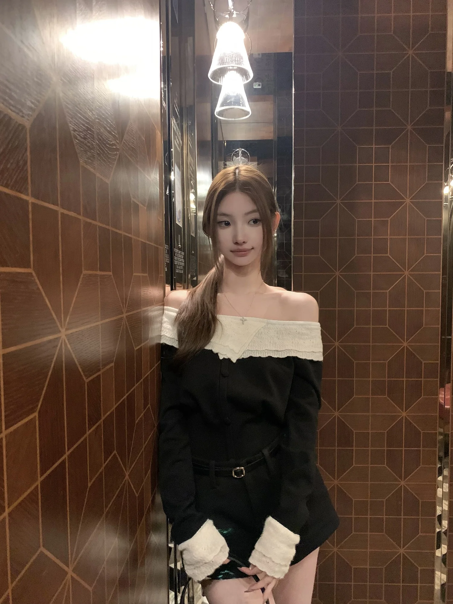 Женский топ Wuuus Romantic Double Version с вязаными оборками, облегающий, тонкий, для ношения под одеждой, весенний, стандартный крой
Женский топ Wuuus Romantic Double Version с вязаными оборками, облегающий, тонкий, для ношения под одеждой, весенний, стандартный крой