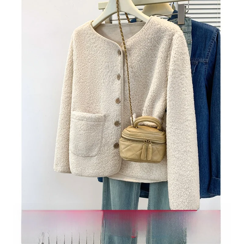 Осень-зима, новый жилет из меха ягненка больших размеров, свободный легкий теплый длинный све, застежка на одной пуговице, V-Ne, полиэфирное волокно
Осень-зима, новый жилет из меха ягненка больших размеров, свободный легкий теплый длинный све, застежка на одной пуговице, V-Ne, полиэфирное волокно