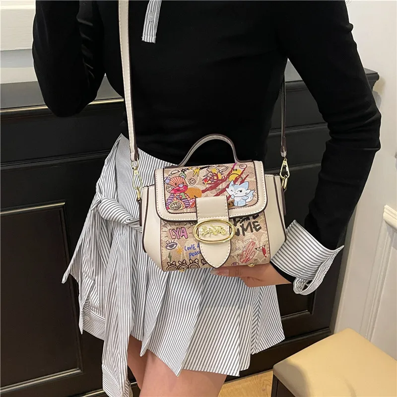 "New 2025 Teddy Bear Print Handbag, Women's Designer Shoulder Box Bag, Stylish Crossbody Lady Purse"
"New 2025 Teddy Bear Print Handbag, Women's Designer Shoulder Box Bag, Stylish Crossbody Lady Purse"