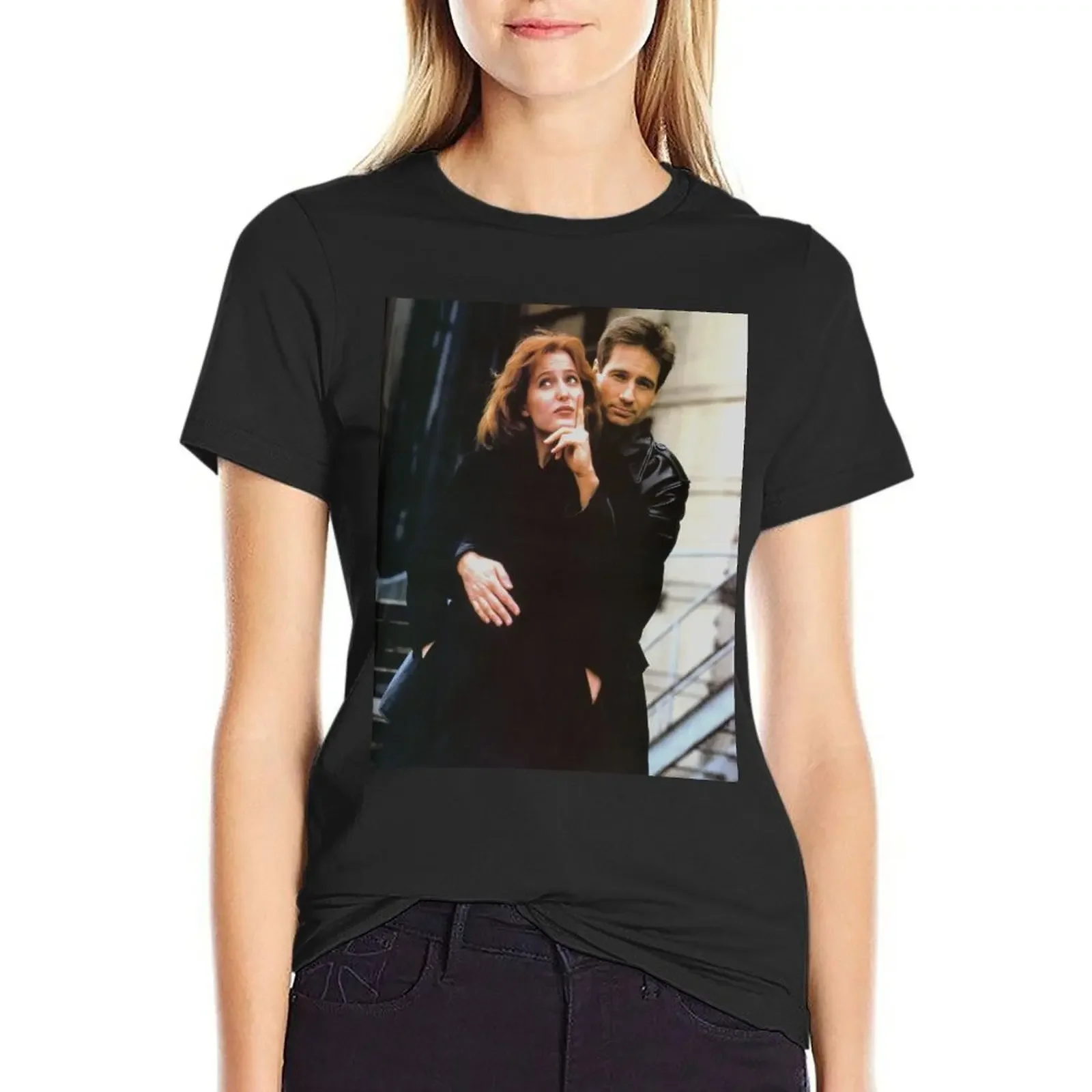 Scully and Mulder / X-Files T-Shirt plus sizes customizeds tees vintage clothes t-shirt dress for Women graphic
Scully and Mulder / X-Files T-Shirt plus sizes customizeds tees vintage clothes t-shirt dress for Women graphic