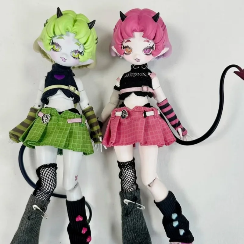 В наличии, подлинная 1/8 BJD, рога дьявола, подвижная кукла, глухая коробка, орнамент, фигурка, кукла, милая фигурка, украшение для подарка на день рождения 
В наличии, подлинная 1/8 BJD, рога дьявола, подвижная кукла, глухая коробка, орнамент, фигурка, кукла, милая фигурка, украшение для подарка на день рождения