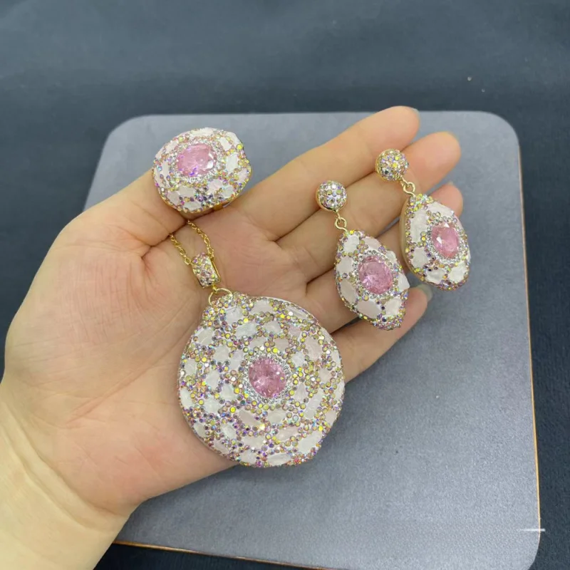 New Pink Crystal Necklace, Earrings, Rings, Women'S Jewelry, Simple, Elegant, Fashionable Ladies' Party Clothing And Accessories
New Pink Crystal Necklace, Earrings, Rings, Women'S Jewelry, Simple, Elegant, Fashionable Ladies' Party Clothing And Accessories