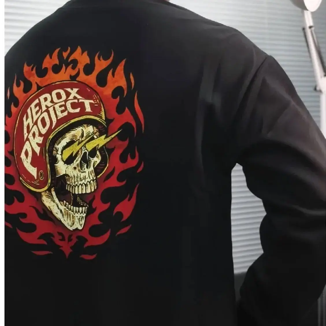 HEROX PROJECT мотоциклетный пламенный череп, мужской и женский повседневный свитер с круглым вырезом, осенне-зимний свитшот с длинными рукавами для пар
HEROX PROJECT мотоциклетный пламенный череп, мужской и женский повседневный свитер с круглым вырезом, осенне-зимний свитшот с длинными рукавами для пар