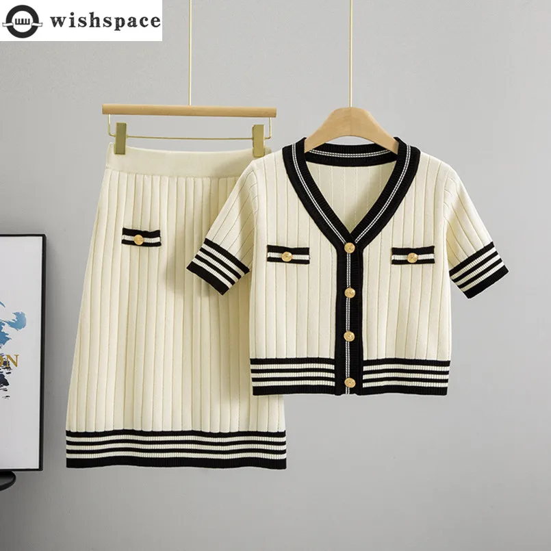 Spring and Summer New Style, High-end and Slimming Casual Striped Knitted Cardigan+skirt A-line Skirt Two-piece Set
Spring and Summer New Style, High-end and Slimming Casual Striped Knitted Cardigan+skirt A-line Skirt Two-piece Set
