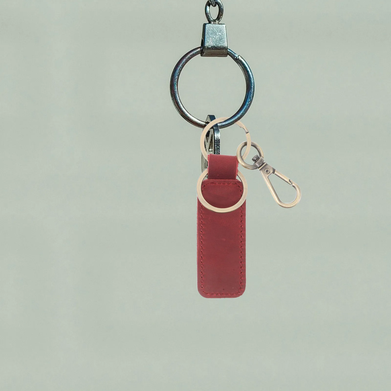 Car Key Chain Accessories Men Keyring Fob Holder Universal Vintage Car Keys Protection Secure Metal Ring Elegant Design
Car Key Chain Accessories Men Keyring Fob Holder Universal Vintage Car Keys Protection Secure Metal Ring Elegant Design