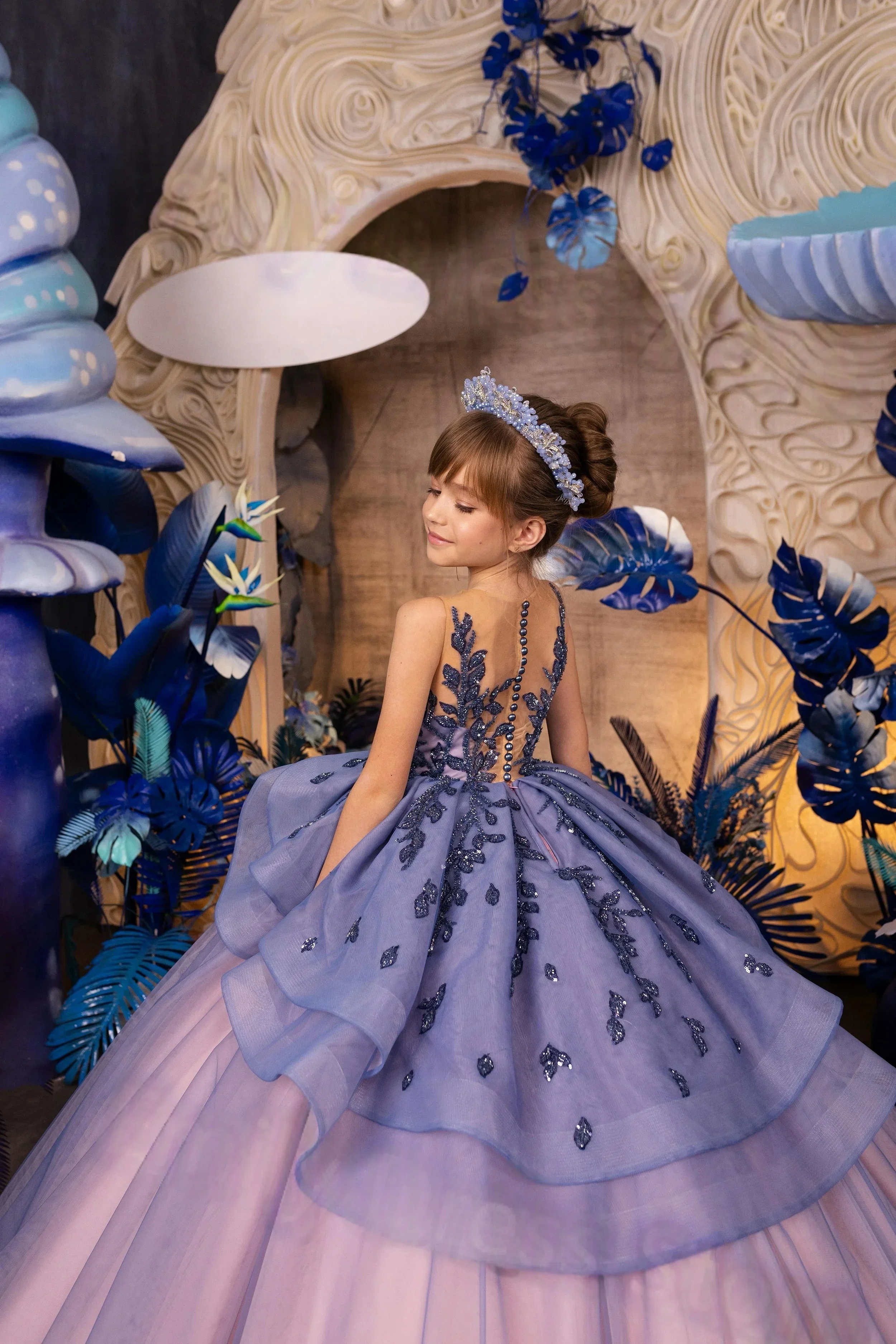 Custom Purple Ombre Sequin Embroidered Tulle Ball Gown Flower Girl Dress Wedding Gown for First Christmas Kids Party Outfit
Custom Purple Ombre Sequin Embroidered Tulle Ball Gown Flower Girl Dress Wedding Gown for First Christmas Kids Party Outfit