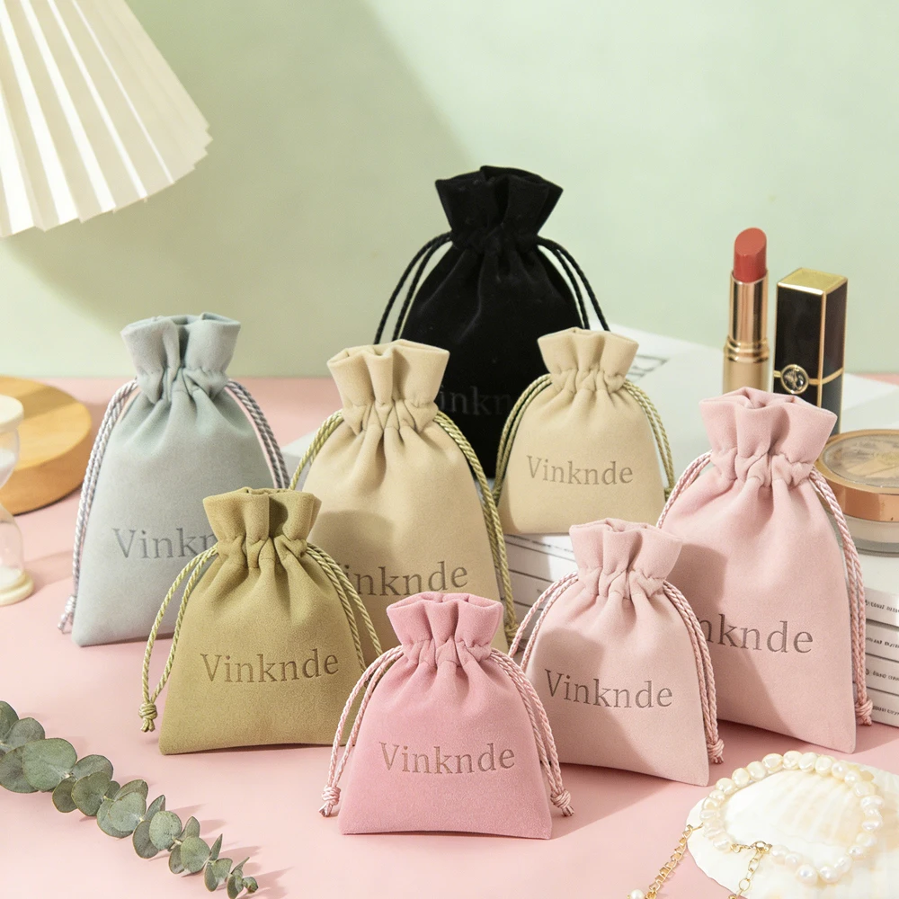 Customized Logo Cream Suede Jewelry Packaging Bags Gift Microifber Drawstring Pouch Ring Necklace Bracelet Pendant Storage Sack
Customized Logo Cream Suede Jewelry Packaging Bags Gift Microifber Drawstring Pouch Ring Necklace Bracelet Pendant Storage Sack