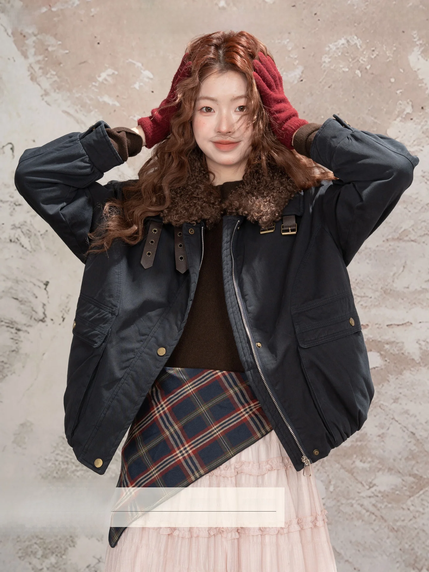 Утепленная зимняя куртка Loveheynew свободного кроя для женщин, рабочая одежда, пальто с отложным воротником, теплая верхняя одежда, синий цвет, молодежный стиль
Утепленная зимняя куртка Loveheynew свободного кроя для женщин, рабочая одежда, пальто с отложным воротником, теплая верхняя одежда, синий цвет, молодежный стиль