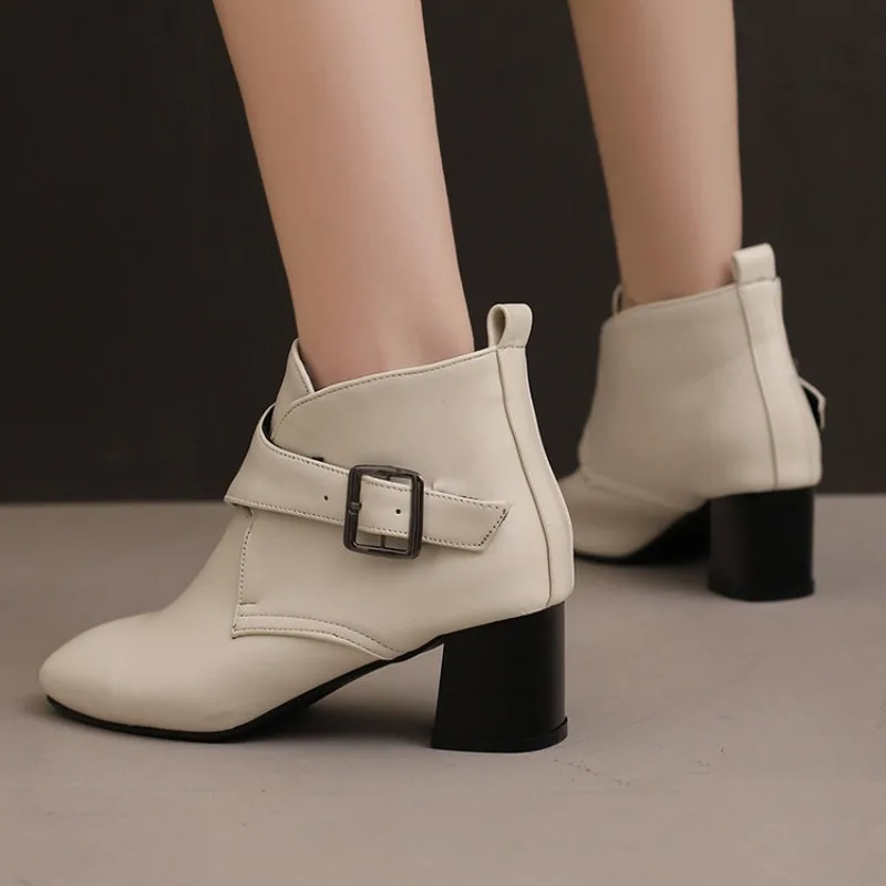 Women Wide Width Ankle Boots Extra Wide Small Square Toe High Heel Belt Buckle Comfortable Short Platform Booties
Women Wide Width Ankle Boots Extra Wide Small Square Toe High Heel Belt Buckle Comfortable Short Platform Booties