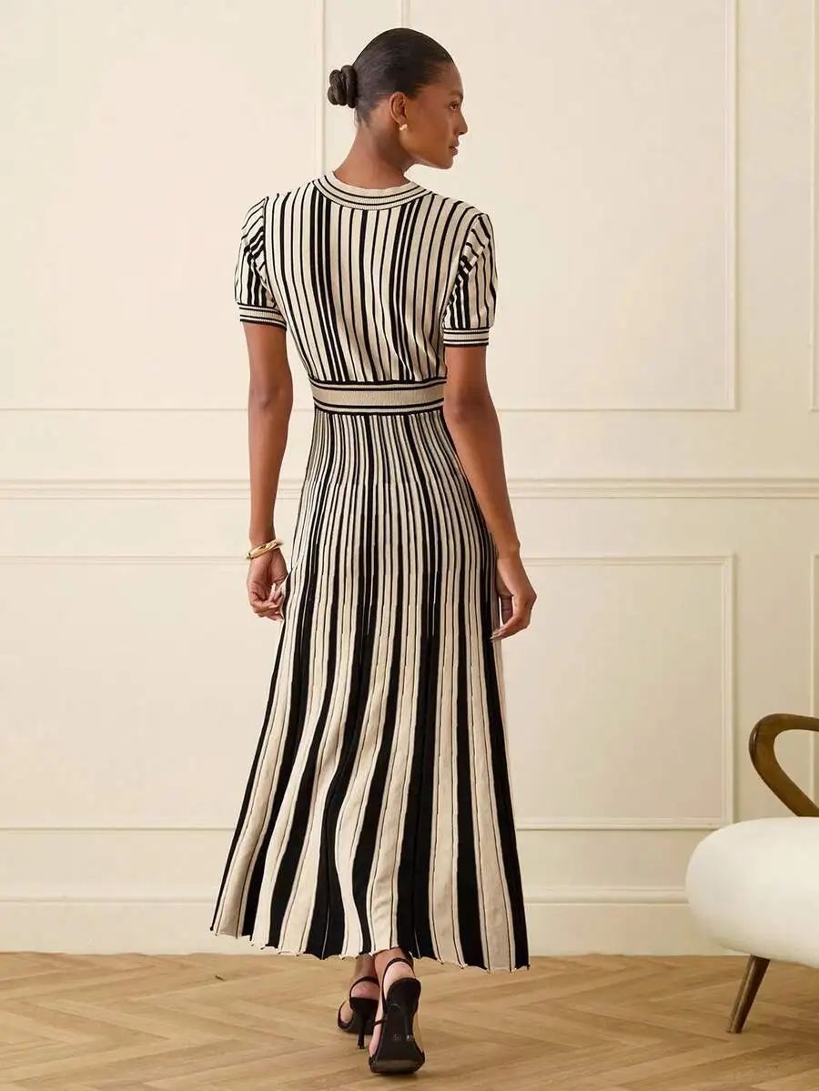 Black And Cream Vertical Striped Knit Maxi Dress For Women, Stand Collar, Short Puffed Sleeves, Waist-Cinched Pleated Skirt
Black And Cream Vertical Striped Knit Maxi Dress For Women, Stand Collar, Short Puffed Sleeves, Waist-Cinched Pleated Skirt