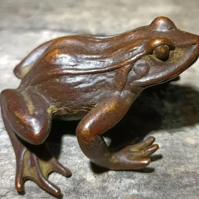 Retro Pure Bronze Frog Statue Ornament Solid Brass Desktop Office Desk Living Room Fish Tank Decoration Tea Pet Handicraft Gift
Retro Pure Bronze Frog Statue Ornament Solid Brass Desktop Office Desk Living Room Fish Tank Decoration Tea Pet Handicraft Gift