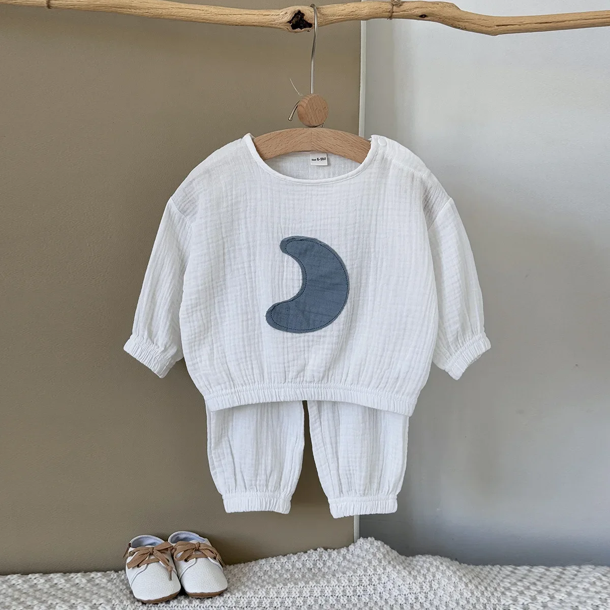 Baby Girls Boys Cotton Moon Patch Outfit Sets 0-3Y Loose Long Sleeve Top and Pants Comfortable Infant Boy Girl Casual Clothes
Baby Girls Boys Cotton Moon Patch Outfit Sets 0-3Y Loose Long Sleeve Top and Pants Comfortable Infant Boy Girl Casual Clothes