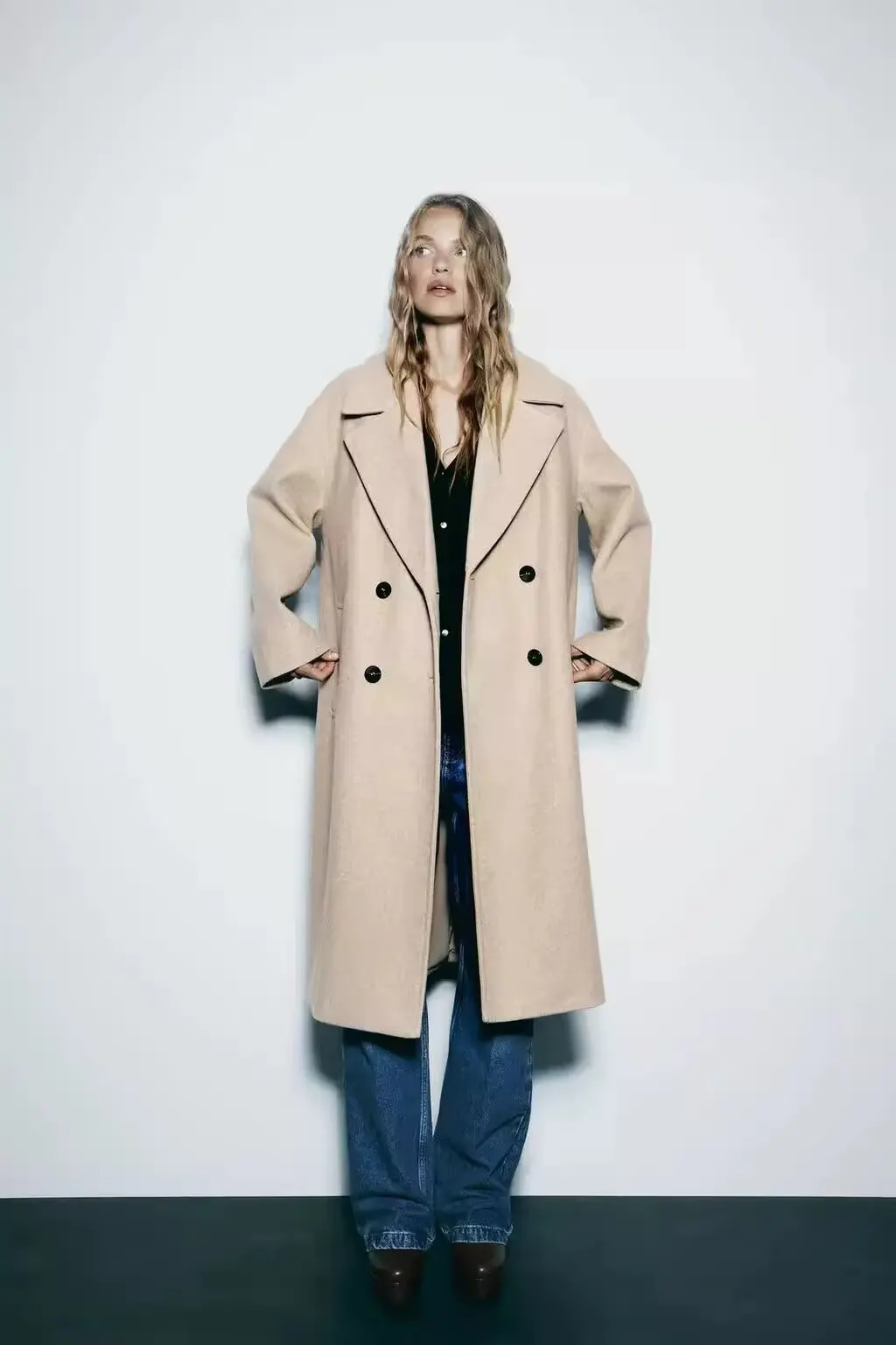 ZA0265 Autumn/Winter New Product Women's Wear Double breasted Collar Long sleeved Woolen Soft Loose Coat Coat
ZA0265 Autumn/Winter New Product Women's Wear Double breasted Collar Long sleeved Woolen Soft Loose Coat Coat