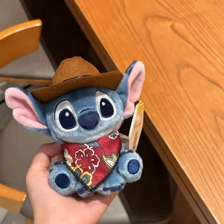 Cartoon Western Cowboy Wind Knight Hat Stitch Plush Doll Bag Pendant Cross-Dressing Pilot Stitch Key Chain Gift 
Cartoon Western Cowboy Wind Knight Hat Stitch Plush Doll Bag Pendant Cross-Dressing Pilot Stitch Key Chain Gift