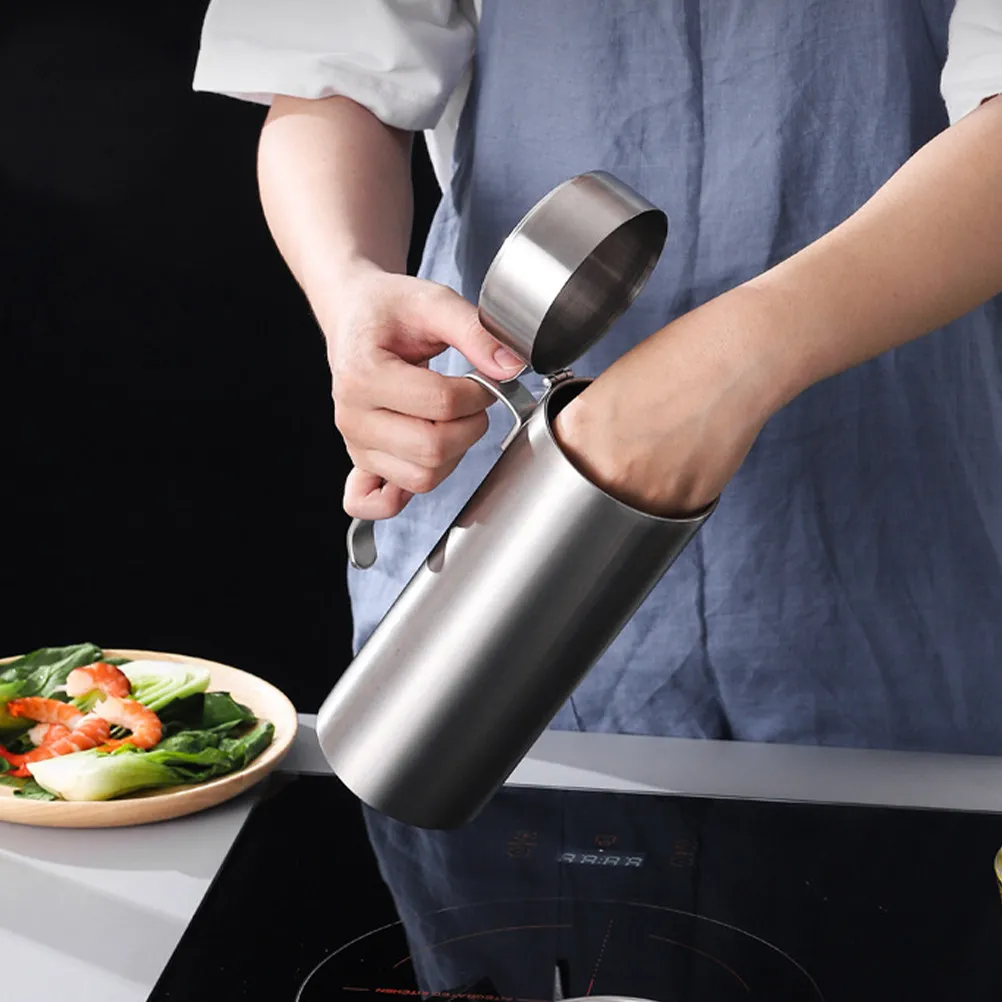High Quality Stainless Steel Oil Pot Cooking Seasoning Dispenser Home Kitchen Supplies Oil Vinegar Bottle Portable
High Quality Stainless Steel Oil Pot Cooking Seasoning Dispenser Home Kitchen Supplies Oil Vinegar Bottle Portable