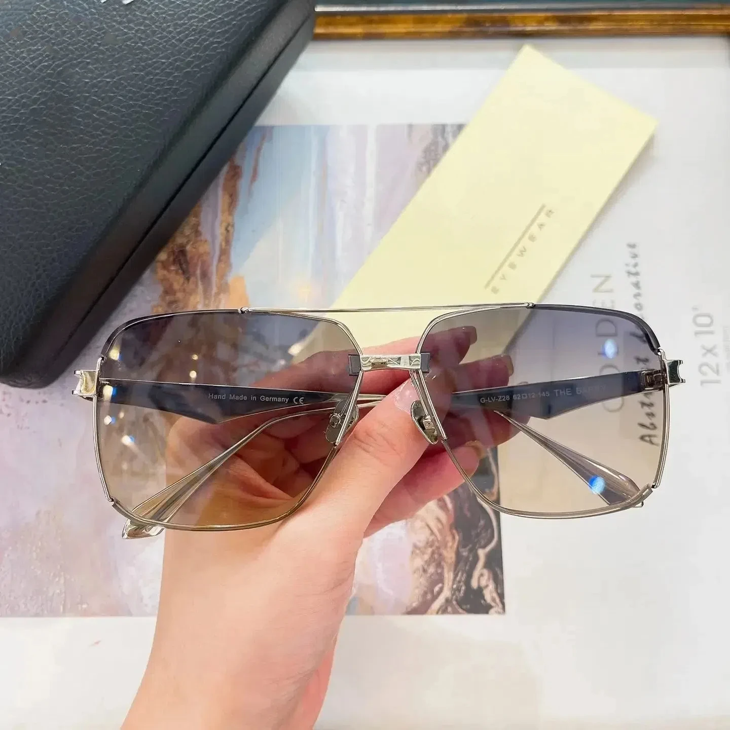 Original Luxury Retro Leisure Metal Frame Square Men Eyewear Trendy Classic Polarized THE BARRY Z22 Women Unisex Sun Glasses
Original Luxury Retro Leisure Metal Frame Square Men Eyewear Trendy Classic Polarized THE BARRY Z22 Women Unisex Sun Glasses