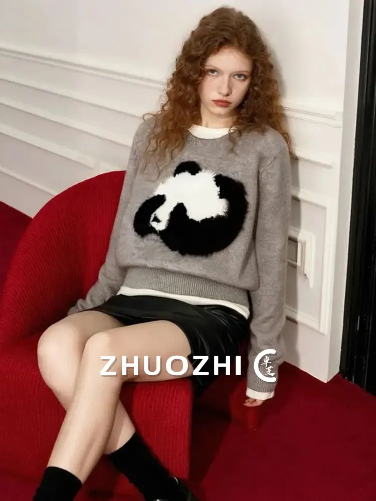 Вязаный свитер с круглым вырезом, удобный, мягкий, с рисунком панды, женский, модный, для повседневной носки, осенняя новинка
Вязаный свитер с круглым вырезом, удобный, мягкий, с рисунком панды, женский, модный, для повседневной носки, осенняя новинка