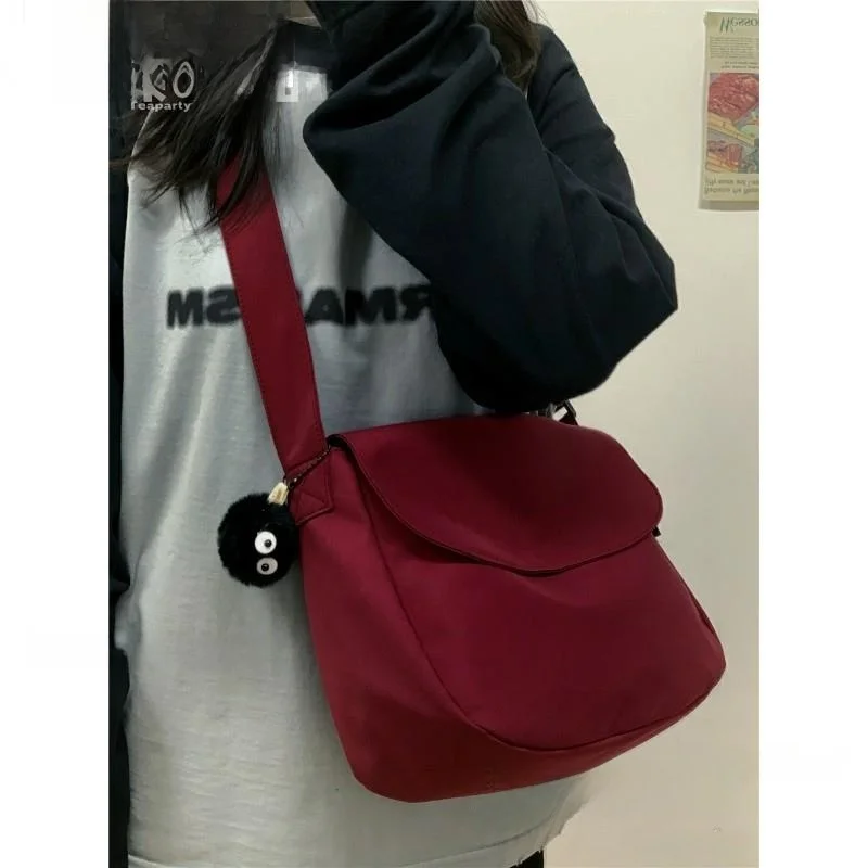 Casual Canvas Bag Commuter Crossbody Bag Large Capacity Mailman Bag Women's Bag Soft Handle Polyester Washable
Casual Canvas Bag Commuter Crossbody Bag Large Capacity Mailman Bag Women's Bag Soft Handle Polyester Washable