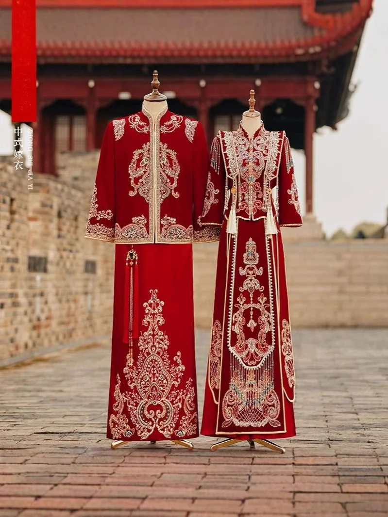 Свадебное платье в китайском стиле, свадебный костюм Cheongsam, восточная одежда для тостов невесты, винтажная вышивка дракона и феникса Qipao
Свадебное платье в китайском стиле, свадебный костюм Cheongsam, восточная одежда для тостов невесты, винтажная вышивка дракона и феникса Qipao