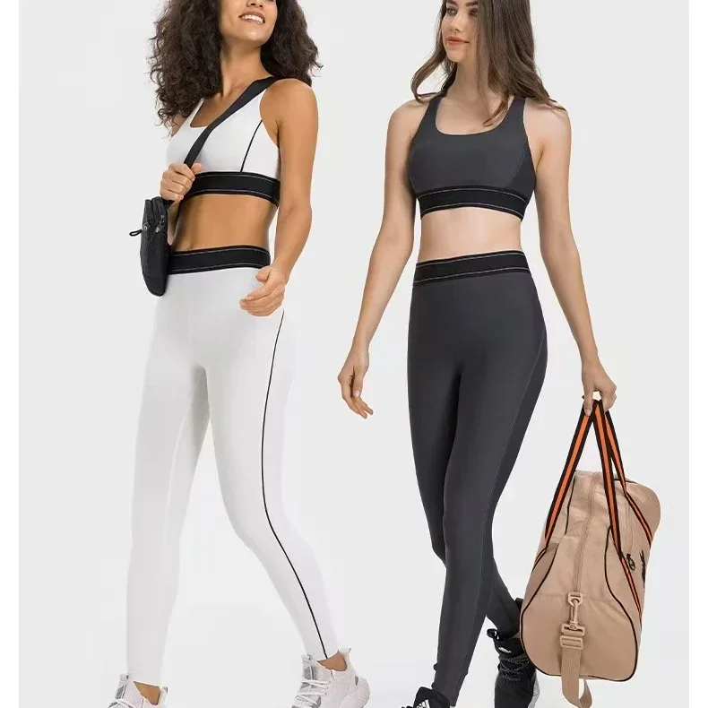 AL Women's Yoga suit Pilates two-piece sportswear set with soft cushioned skin friendly fabric Yoga Sets Sports Clothing
AL Women's Yoga suit Pilates two-piece sportswear set with soft cushioned skin friendly fabric Yoga Sets Sports Clothing