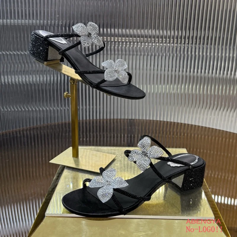 Summer Crystal Leather Chunky High Heel Slippers Woman Open Toe Flower Rhinestone Modern Slides Designer Sexy Party Shoes Women
Summer Crystal Leather Chunky High Heel Slippers Woman Open Toe Flower Rhinestone Modern Slides Designer Sexy Party Shoes Women