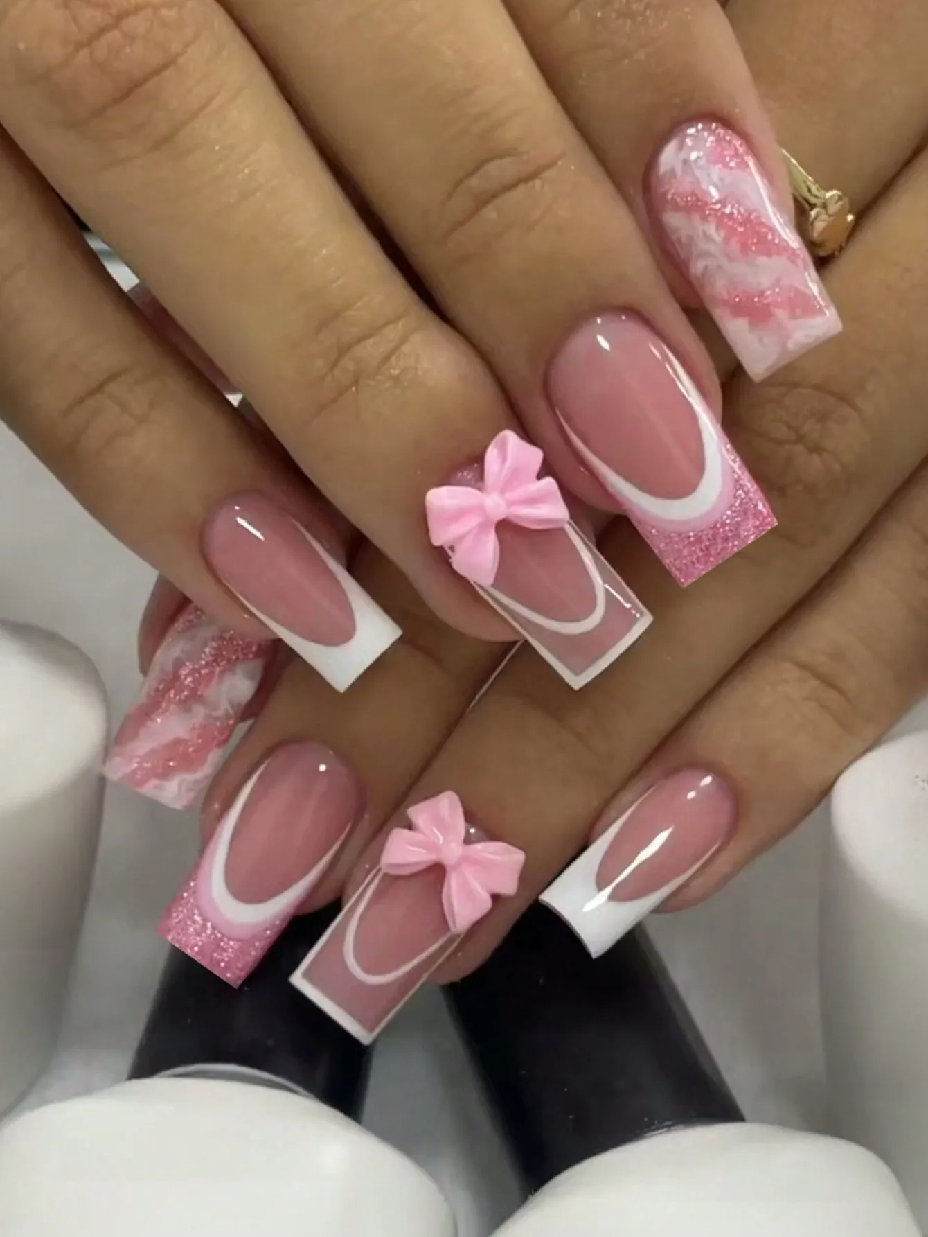 24pcs Medium Square French Manicure Nail Stickers, Medium Heart Pattern With Glitter, Perfect Fit Acrylic Fake Nails Set, Includes 1pc Gel Polish And 1pc Nail File, Heart-Shaped Nails Suitable For Women And Girls To Use On Valentine's Day And Everyday Occ
24pcs Medium Square French Manicure Nail Stickers, Medium Heart Pattern With Glitter, Perfect Fit Acrylic Fake Nails Set, Includes 1pc Gel Polish And 1pc Nail File, Heart-Shaped Nails Suitable For Women And Girls To Use On Valentine's Day And Everyday Occ