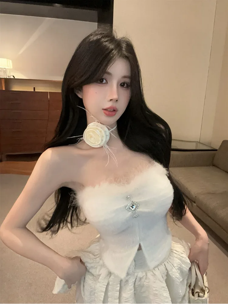 High Waist Puffy Vest And Cake Skirt Set with Bone Exposure And Furry Design Korean Style Commute Pure Desire Lockbone
High Waist Puffy Vest And Cake Skirt Set with Bone Exposure And Furry Design Korean Style Commute Pure Desire Lockbone