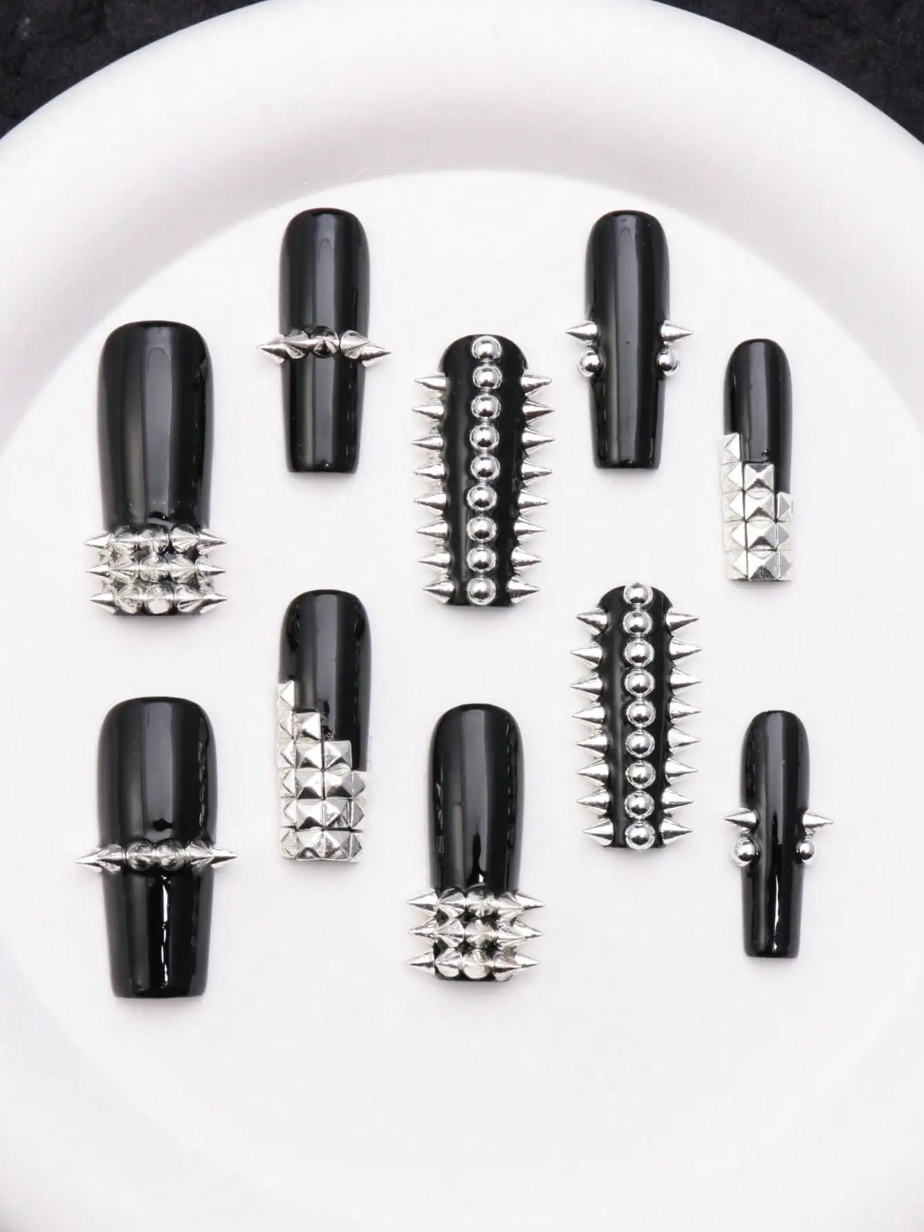 10pcs Y2K Style Nail Art Set, Summer Black Nails, Handmade Cute Rectangle Acrylic Press-On Nails With 3D Beads And Metal Rivet Decor, Creative Punk False Nails, Nail Art Design, Asymmetric Geometric Fake Nails, Suitable For Women And Girls Halloween Nail
10pcs Y2K Style Nail Art Set, Summer Black Nails, Handmade Cute Rectangle Acrylic Press-On Nails With 3D Beads And Metal Rivet Decor, Creative Punk False Nails, Nail Art Design, Asymmetric Geometric Fake Nails, Suitable For Women And Girls Halloween Nail