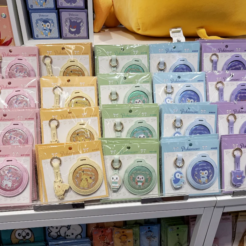 Origianl Pikachu Merch Sylveon Round Flash Badge Protective Case Set Transparent Waterproof Badge Display Bag Hangable Portable 
Origianl Pikachu Merch Sylveon Round Flash Badge Protective Case Set Transparent Waterproof Badge Display Bag Hangable Portable