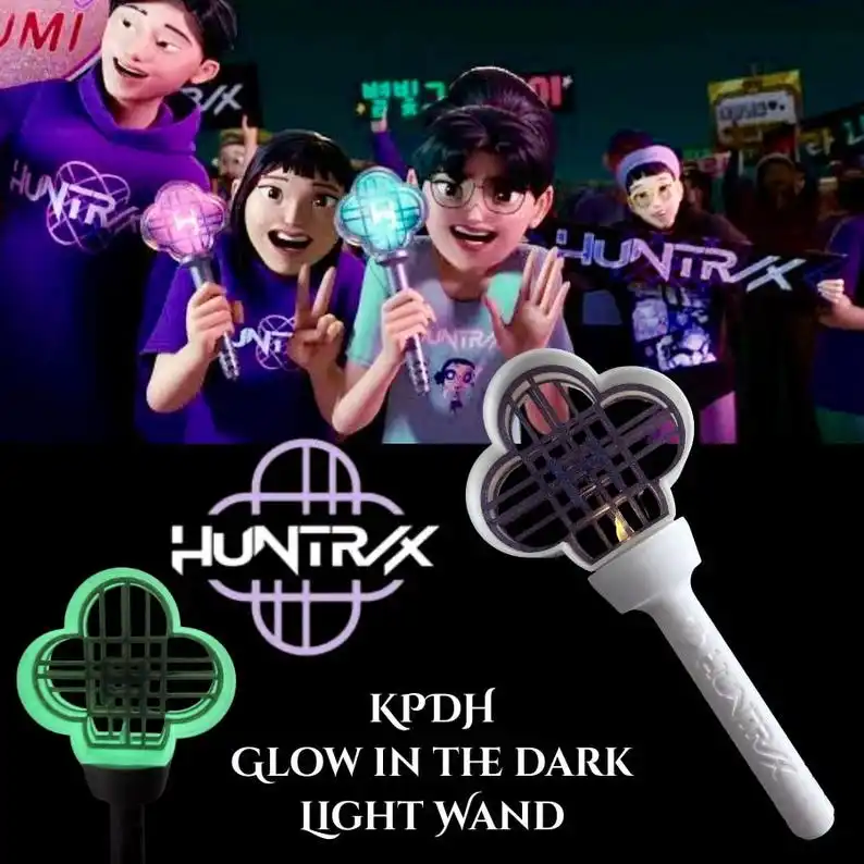 KPop Demon Hunters Fan Light Stick, стильная светящаяся палочка для концерта для аплодисментов, аксессуары для украшения косплея на Хэллоуин
KPop Demon Hunters Fan Light Stick, стильная светящаяся палочка для концерта для аплодисментов, аксессуары для украшения косплея на Хэллоуин