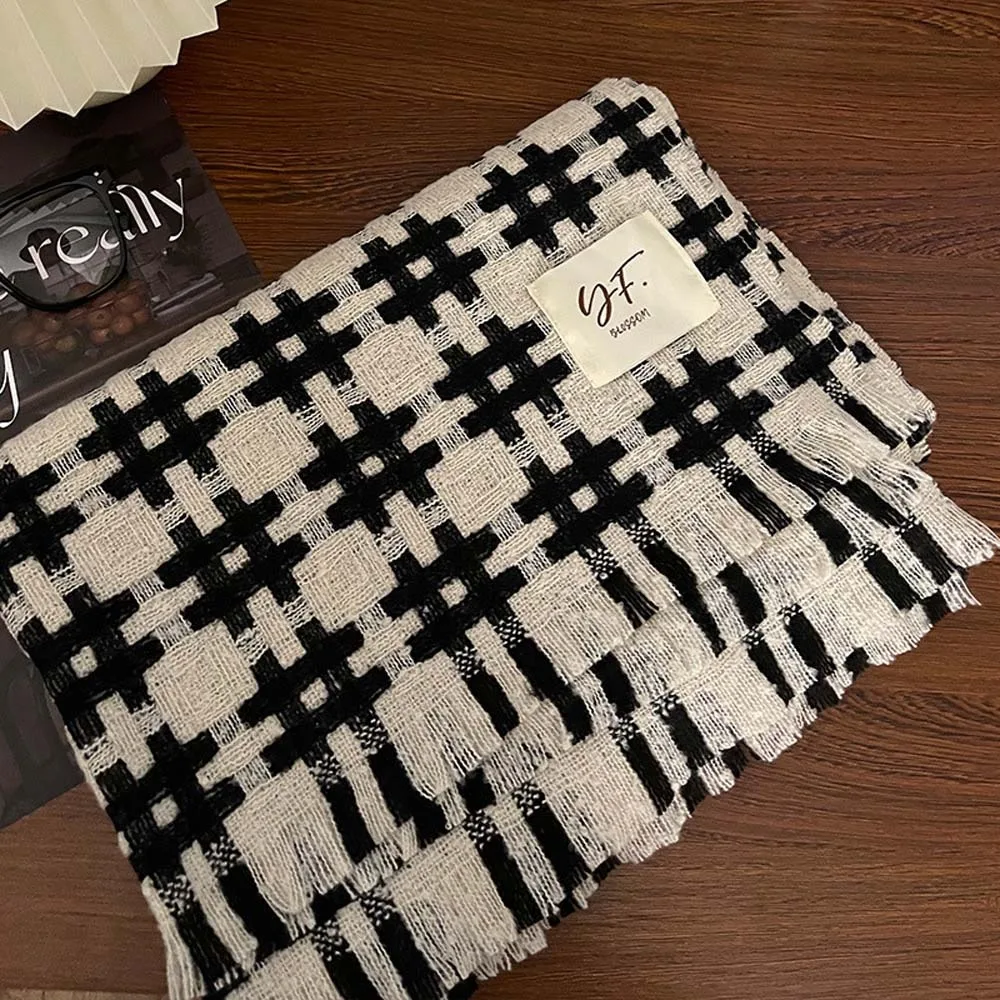 Plaid Wool Scarf Cashmere Shawl Solid Color Long Shawl Korean Style Scarves Wool Scarves Winter Cashmere Scarves Women/Men
Plaid Wool Scarf Cashmere Shawl Solid Color Long Shawl Korean Style Scarves Wool Scarves Winter Cashmere Scarves Women/Men