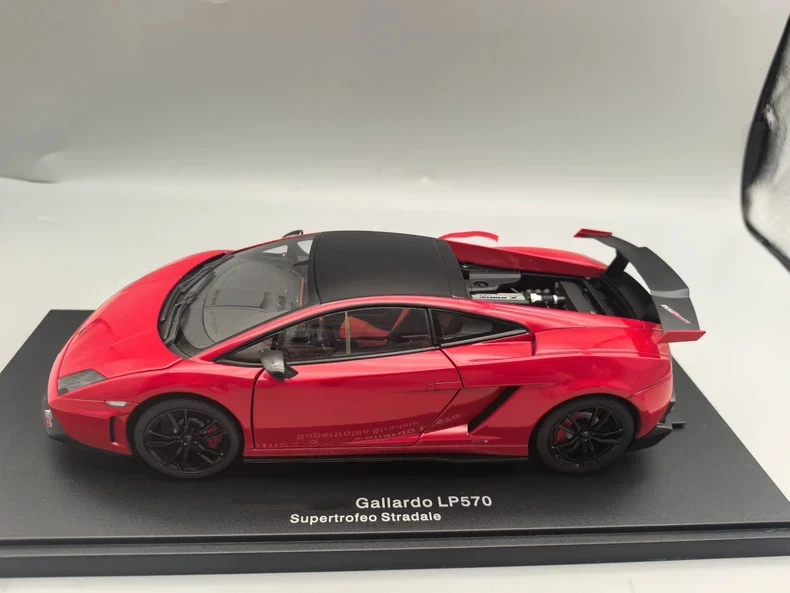 Autoart 1:18 GALLARDO LP570 SUPERTROFEO STRADALE Simulation Limited Edition All Open Alloy Metal Static Car Model Toy Gift
Autoart 1:18 GALLARDO LP570 SUPERTROFEO STRADALE Simulation Limited Edition All Open Alloy Metal Static Car Model Toy Gift