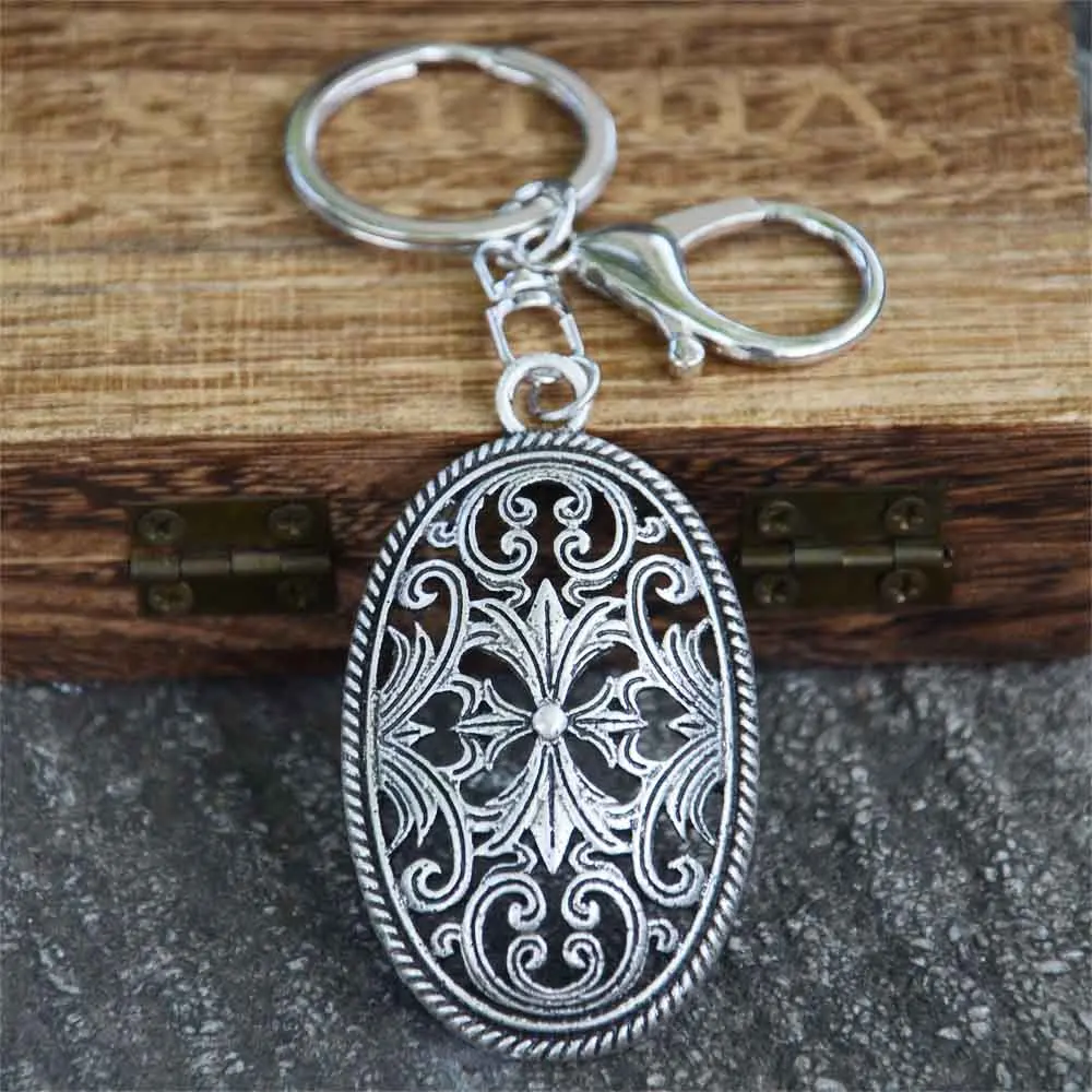 Retro Medieval Norse Mythology Iceland Viking Shield Gothic Keychain For Men Women Handbag Decoration
Retro Medieval Norse Mythology Iceland Viking Shield Gothic Keychain For Men Women Handbag Decoration