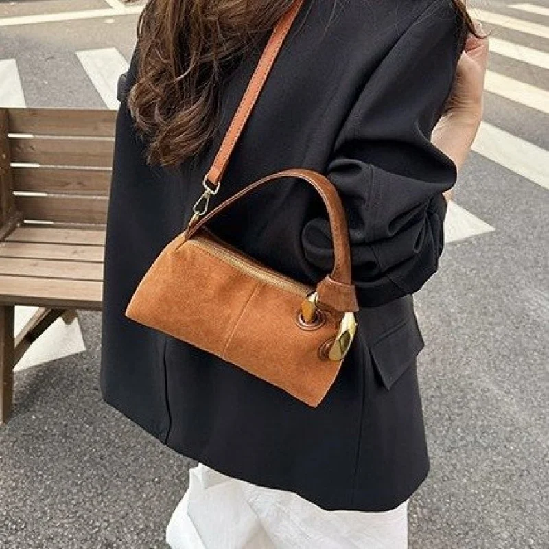High-End Women's Classic Leather Crossbody Bag Paris Fashionable Popular Elegant Ladies Casual Simple Handbag
High-End Women's Classic Leather Crossbody Bag Paris Fashionable Popular Elegant Ladies Casual Simple Handbag