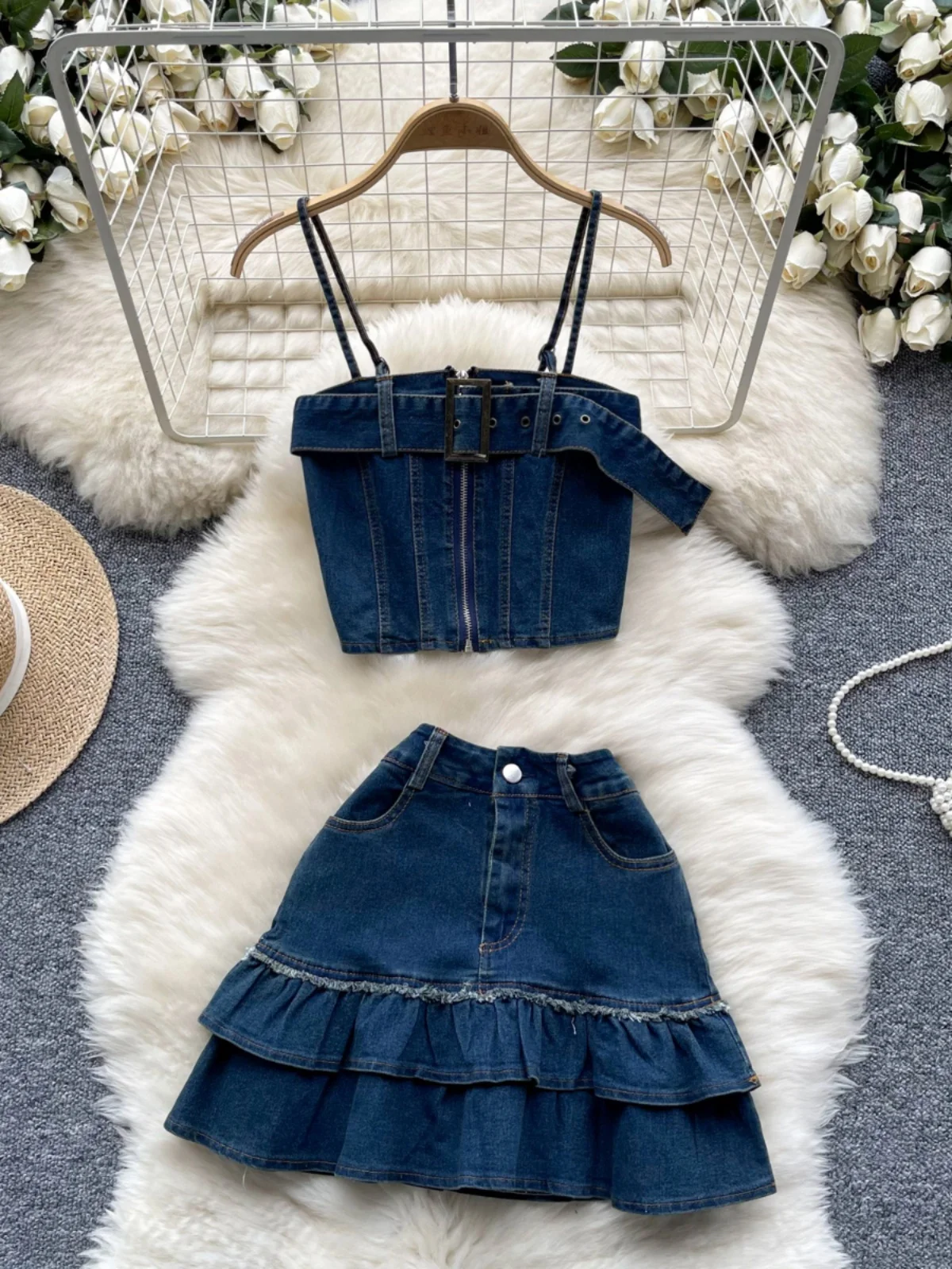 Pure Desire Retro American Style Women's Vest And Short Skirt Set with Sashes Strapless Denim Top And Pleated Hemline
Pure Desire Retro American Style Women's Vest And Short Skirt Set with Sashes Strapless Denim Top And Pleated Hemline