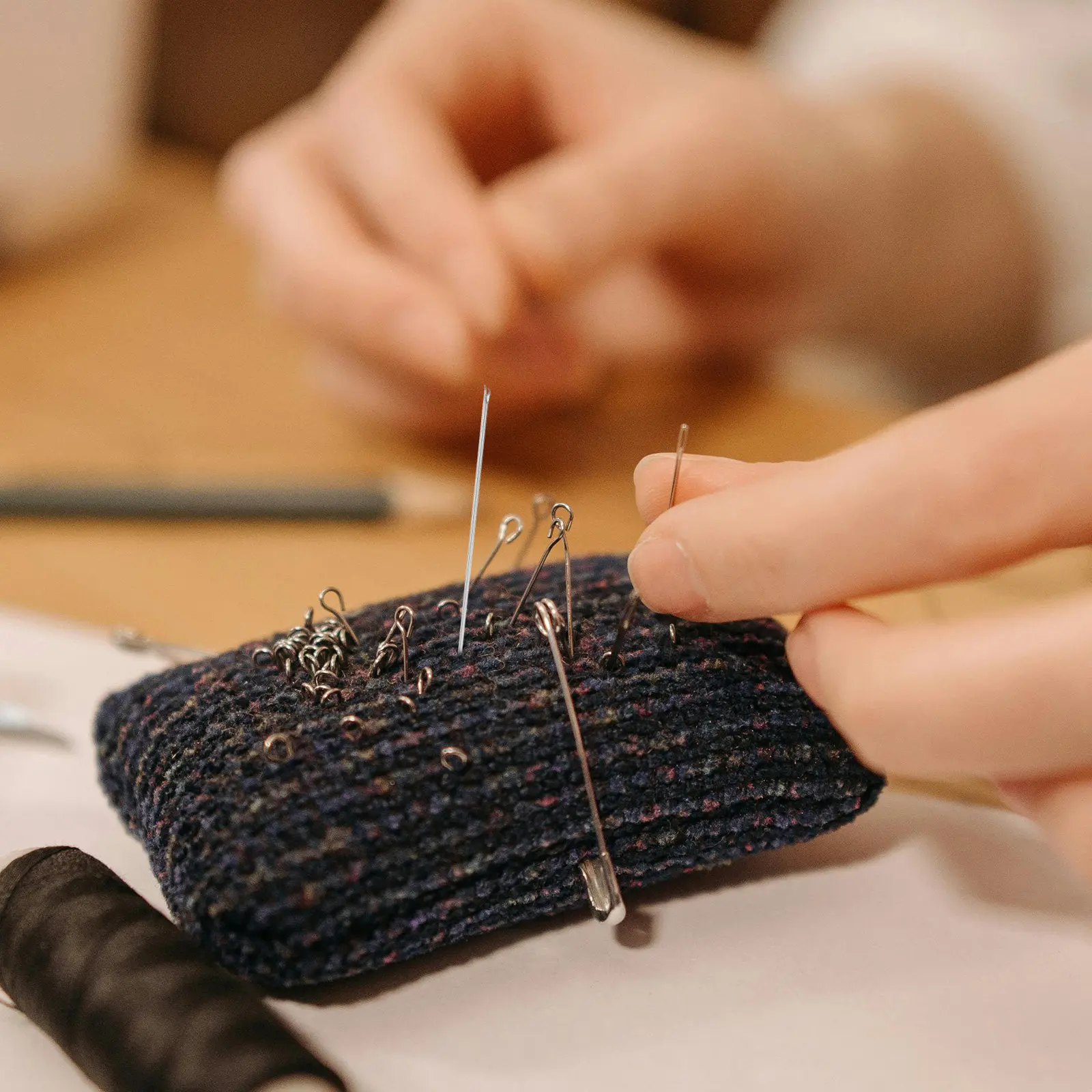 10Pcs Hair Rooting Holders Reusable Rerooting Tool Rehair Supplies DIY Hair Making Needles Lightweight Styling Repair
10Pcs Hair Rooting Holders Reusable Rerooting Tool Rehair Supplies DIY Hair Making Needles Lightweight Styling Repair