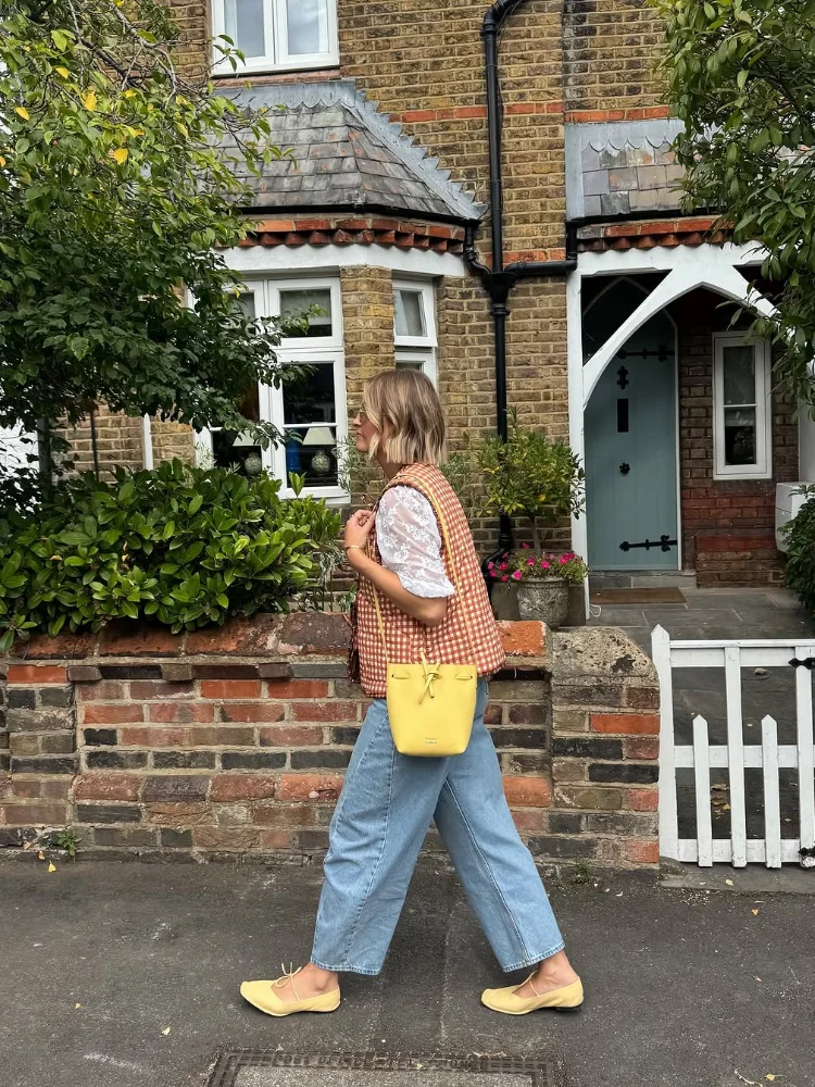 Женская мода, клетчатый жилет на шнуровке, оранжевый жилет без рукавов с круглым вырезом, осень 202, новая женская повседневная теплая повседневная верхняя одежда для поездок на работу
Женская мода, клетчатый жилет на шнуровке, оранжевый жилет без рукавов с круглым вырезом, осень 202, новая женская повседневная теплая повседневная верхняя одежда для поездок на работу