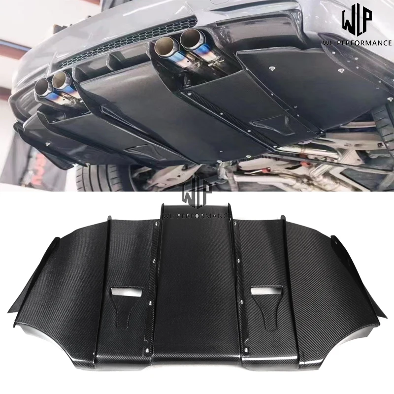 Carbon fiber lower guard plate for BMW 3 series E92 M3 V model from 2006 to 2010
Carbon fiber lower guard plate for BMW 3 series E92 M3 V model from 2006 to 2010
